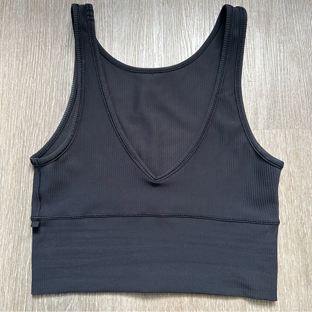 Lululemon black sports bra